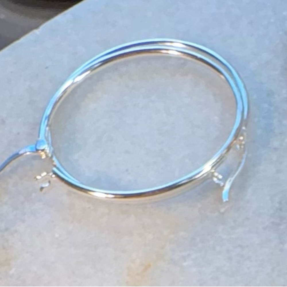 VGC Classic Sterling Silver S.925 Stamped Bar Wire Hoop  2.7 grms 1.5inch Dangle